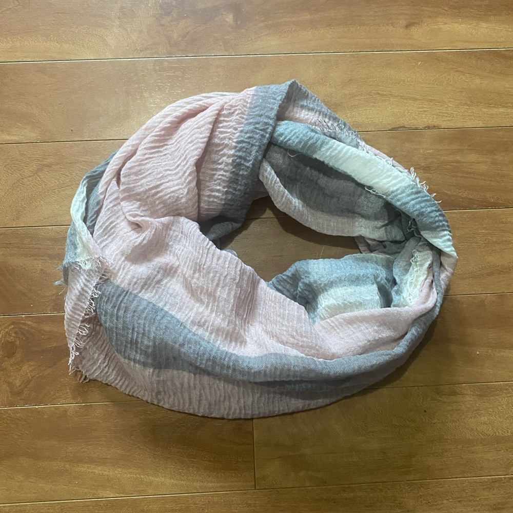 Elegant Pink and Gray Scarf